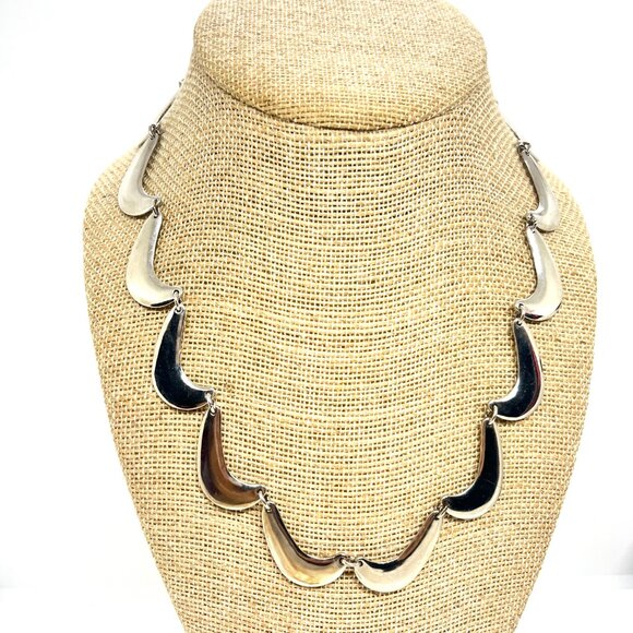 VINTAGE MODERNIST MOON CRESCENT LINK NECKLACE SILVER TONE SCALLOP BIB COLLAR - Picture 3 of 16